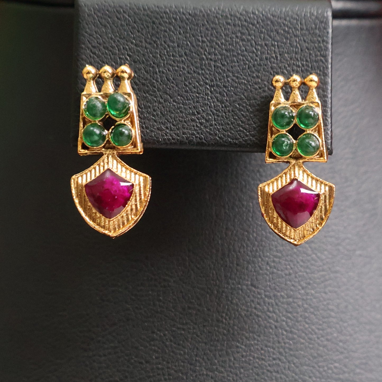 Magenta & Emerald Antique Gold Statement Choker Necklace Set