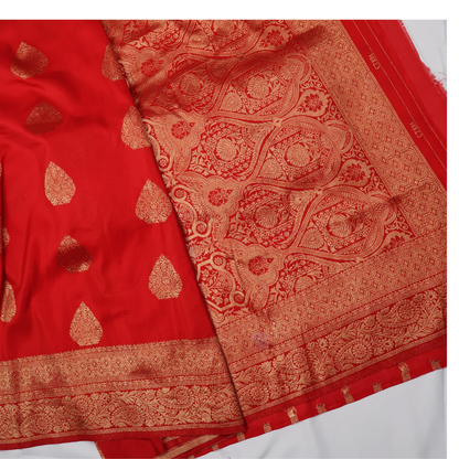 Georgette Banarasi Saree with Intricate Gold Zari