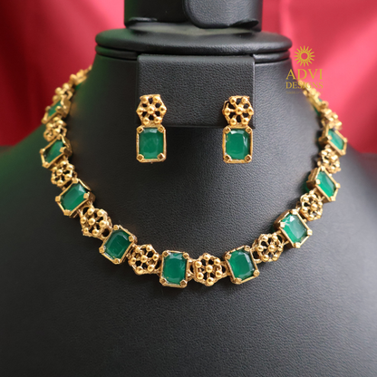 Emerald Green Antique Gold Choker Necklace Set