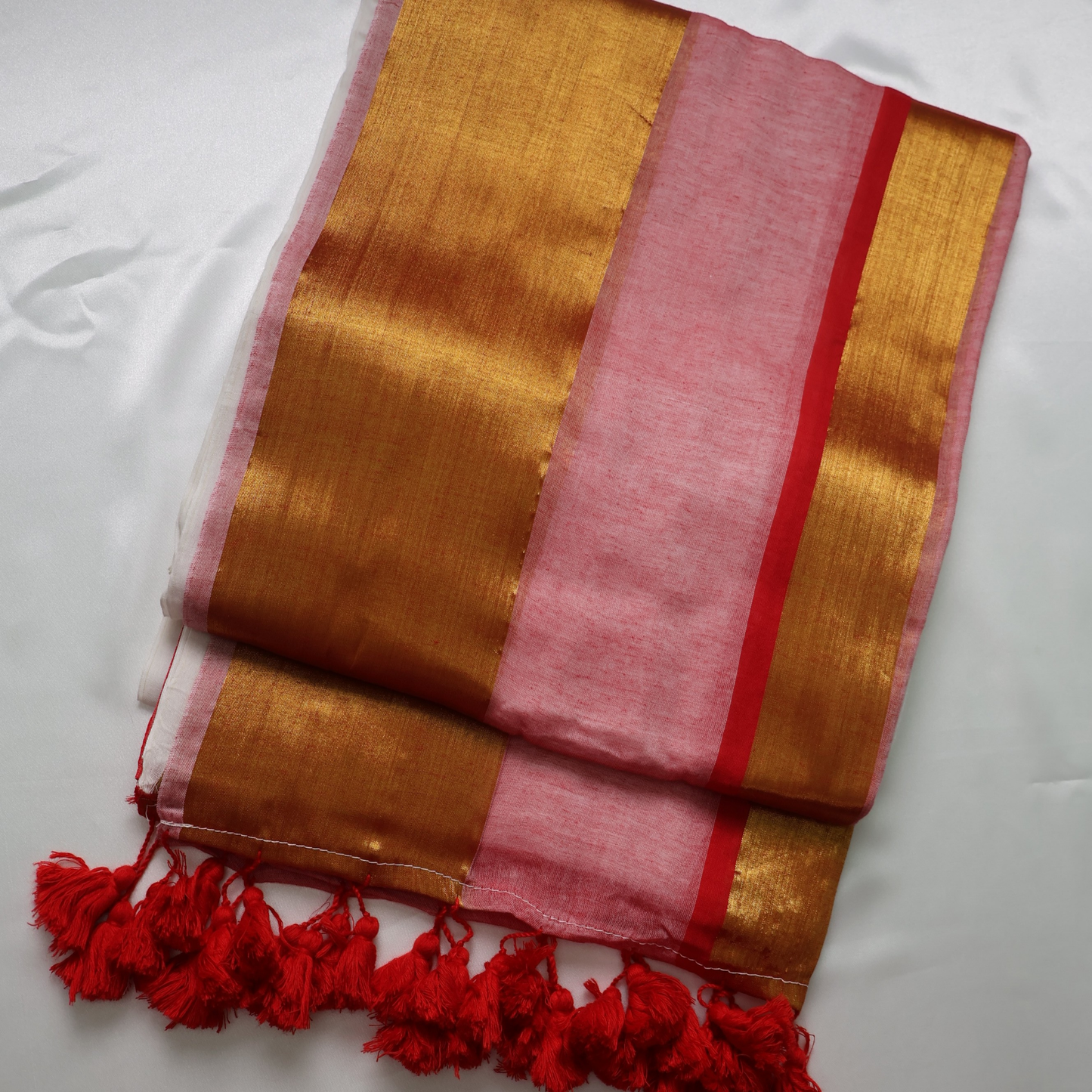 Elegant White Mul Cotton Saree with Golden Zari Border