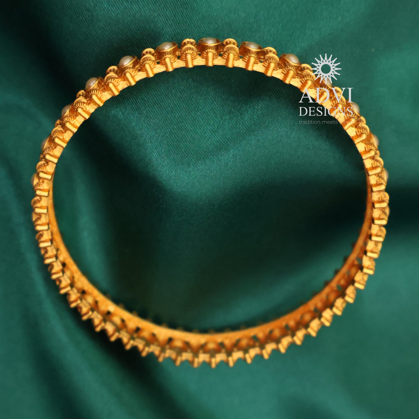 Antique Gold Pearl White Traditional Bangle