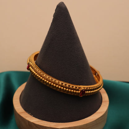 Antique Gold Ruby Stone Traditional Bangle