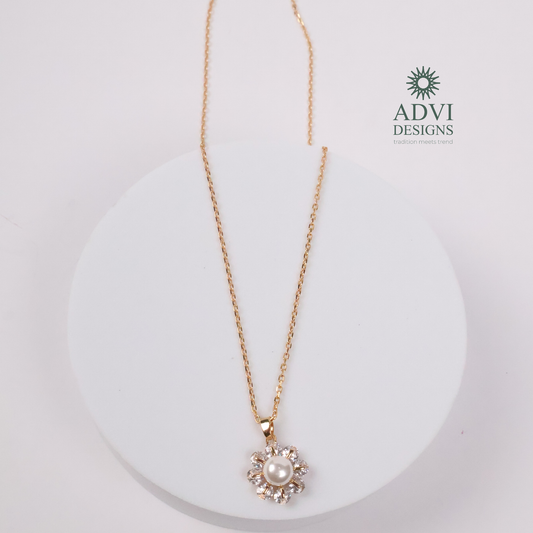 Elegant Pearl Flower Pendant Necklace with Sparkling AD Stones