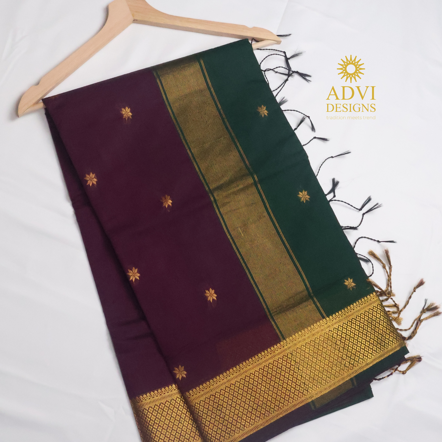 Maheshwari Silk Cotton Saree in Deep Wine with Emerald Green Contrast Pallu & Blouse | Gold Woven Motifs