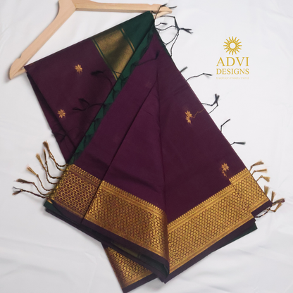 Maheshwari Silk Cotton Saree in Deep Wine with Emerald Green Contrast Pallu & Blouse | Gold Woven Motifs
