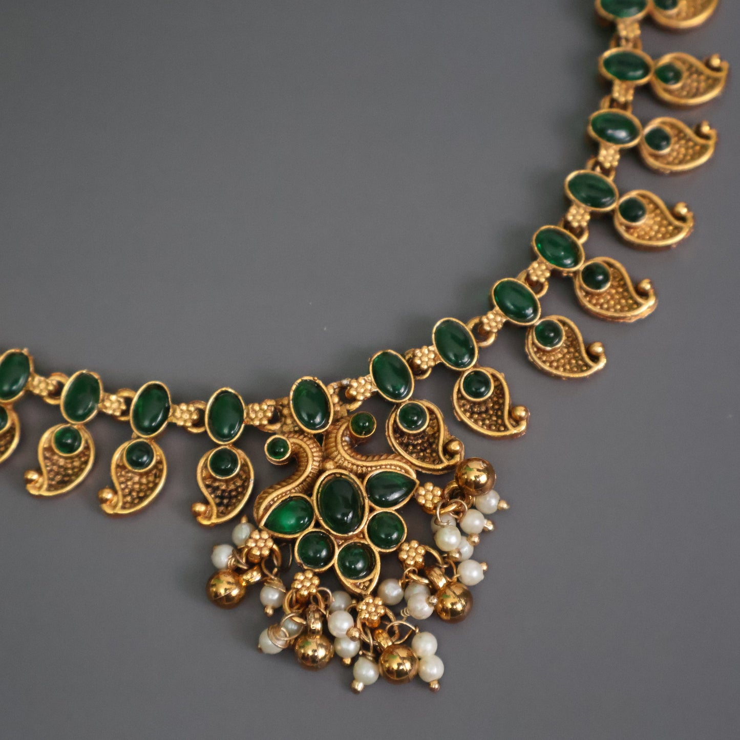Emerald Paisley Antique Gold Necklace Set with Pearl Drops